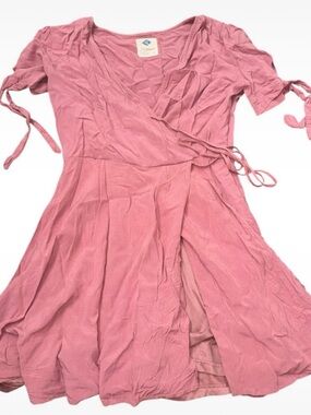 Wild Blue X Sadie Robertson Pink Wrap Dress